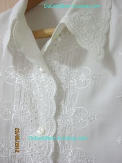 ขายแล้วค่ะ T1:Vintage top เสื้อเชิ้ตสีขาว ปักลายดอกไม้แบบวินเทจ❤