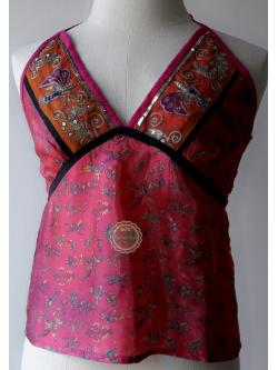 T52:2nd hand top เสื้อสายเดี่ยวสีชมพูปักเลื่อม (Made in NEPAL)
