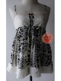 T67:2nd hand top เสื้อสีครีมลายสวยผูกโบว์ใต้อก
