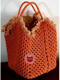 ขายแล้วค่ะ B74 : Crochet bag กระเป๋าถุงแกงใบเล็กน่ารัก ถักด้วยเชือกร่มสีส้มดิ้นทอง แต่งระบายสีครีมดิ้นทอง❤