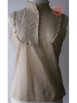 T45:2nd hand top เสื้อแขนกุดสีน้ำตาลอ่อน เย็บระบายที่คอและหน้าอก