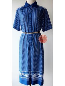 D51:Vintage dress เดรสวินเทจผ้าซีฟองสีน้ำเงินสว่าง ตัดด้วยลายดอกไม้สีขาว