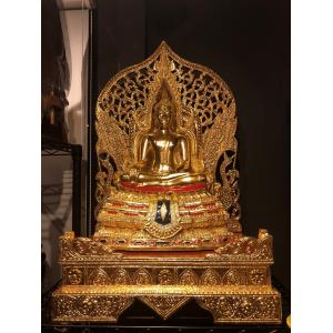 แท่นลายนกยูง