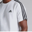 เสื้อทีเชิ้ตแมนเชสเตอร์ ยูไนเต็ด Essentials Single Jersey 3-Stripes ของแท้