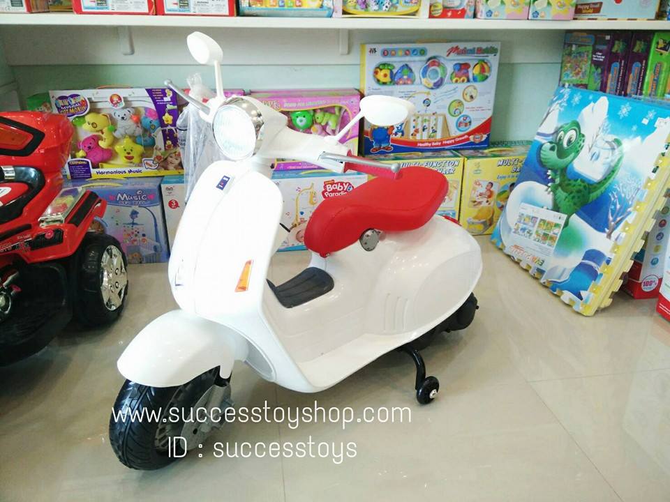 รถมอเตอร์ไซค์เวสป้า รุ่น CC3172 มี 4 สี ชมพู ดำ ขาว แดง