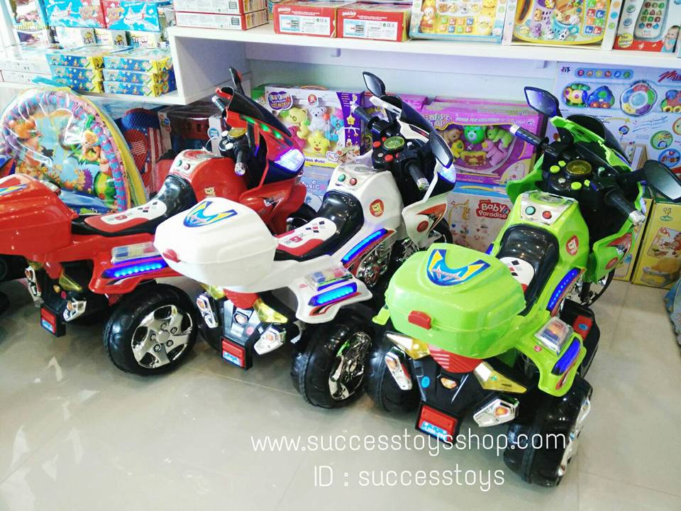 รถมอเตอร์ไซค์ รุ่น LNM996 มี 3 สี แดง ขาว เขียว