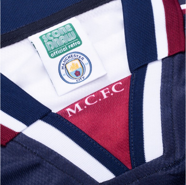 เสื้อเรทโรย้อนยุคแมนเชสเตอร์ ซิตี้ 1998 Away Polyester ของแท้