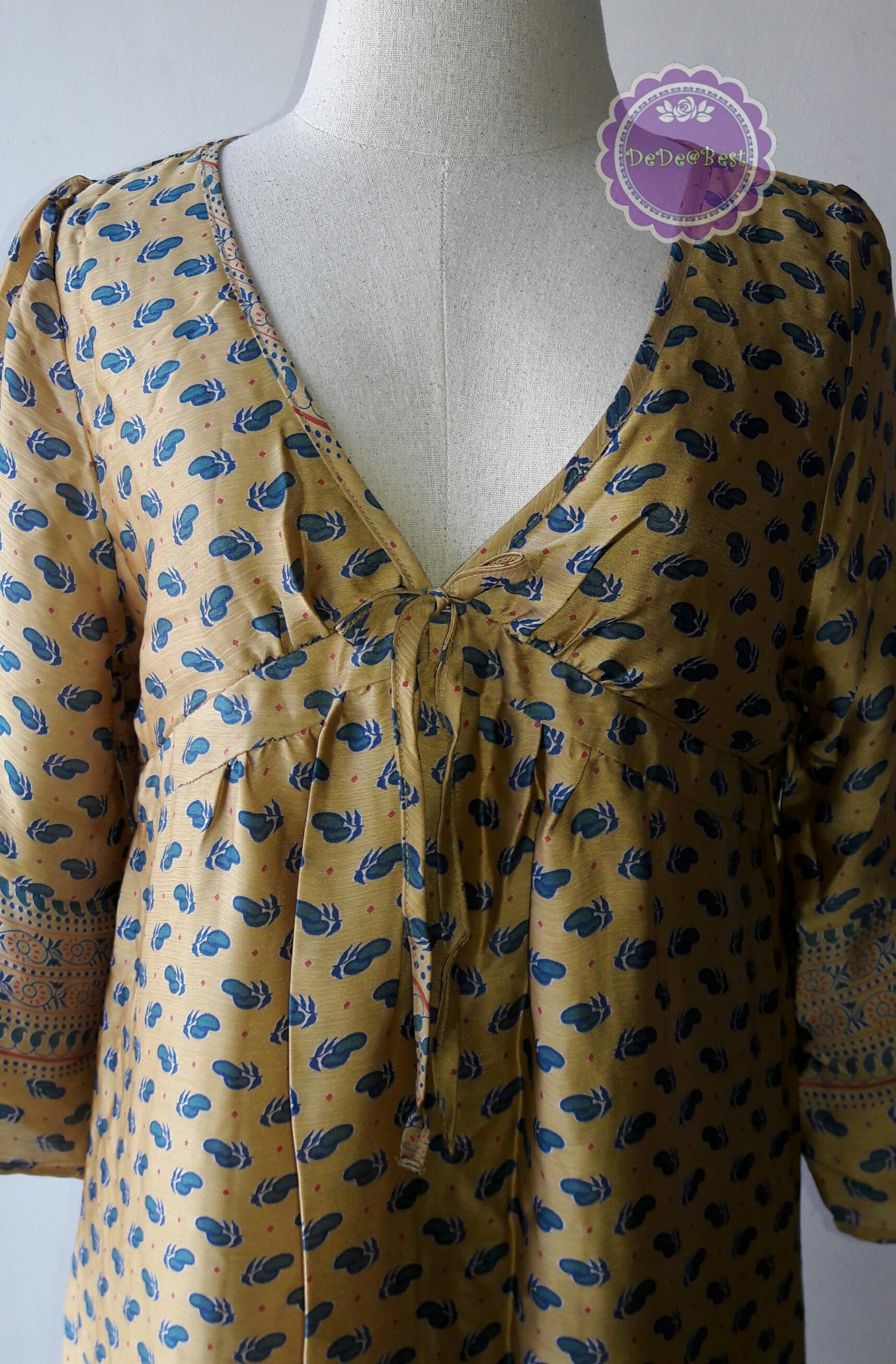 D45:Vintage dress เดรสวินเทจผ้า Silk ลายผลไม้