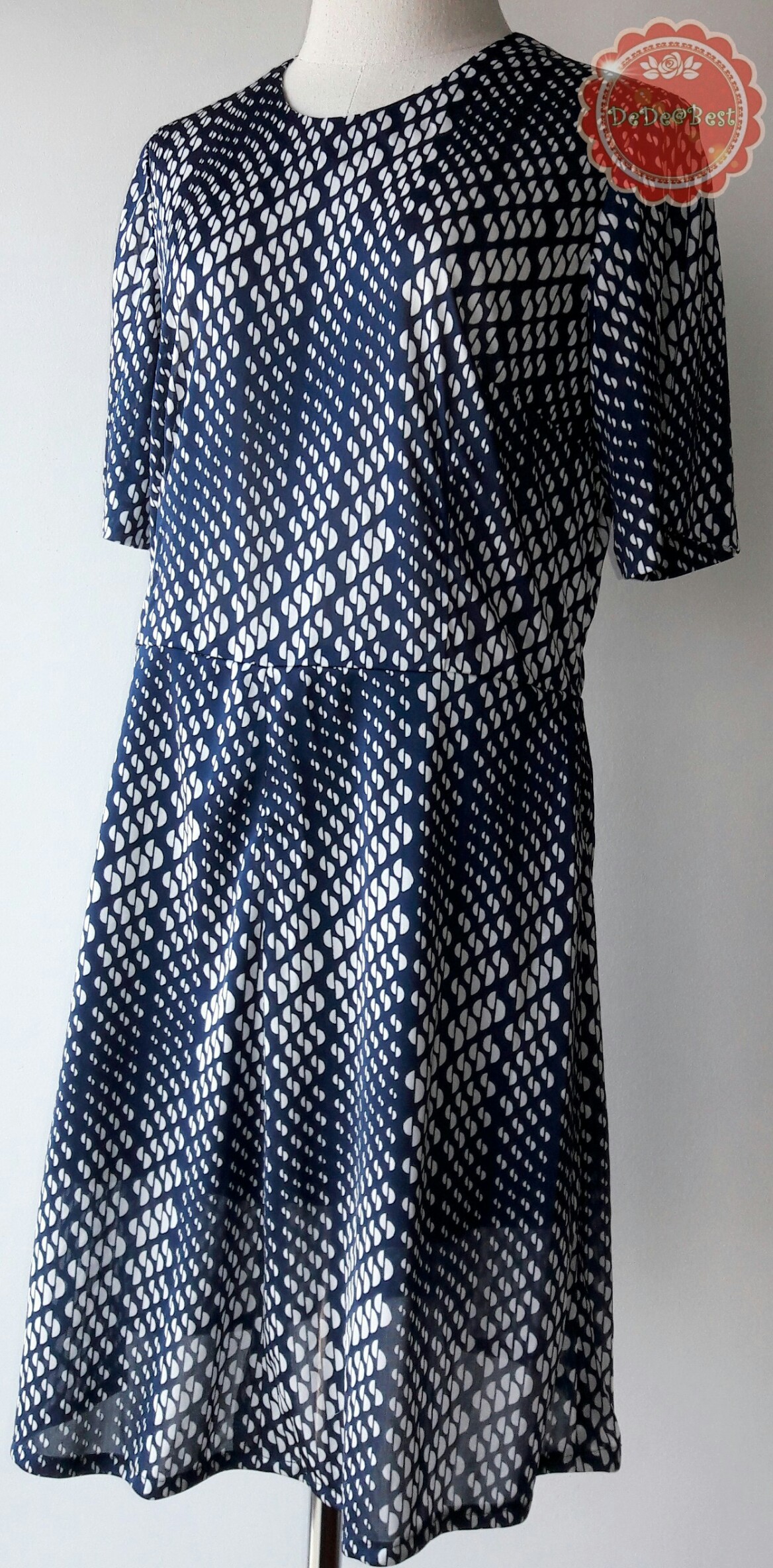 ขายแล้วค่ะ D1:Vintage dress เดรสวินเทจลายกราฟฟิคย้อนยุค ❤