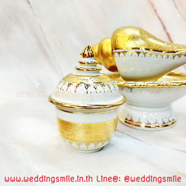 ของชำร่วยงานแต่งงาน, ชุดสังข์หลั่งน้ำพระพุทธมนต์, สังข์รดน้ำบ่าวสาว, สั่งข์หลั่งน้ำพระพุทธมนต์, ชุดหอยสังข์หลั่งน้ำงานแต่งงาน, สังข์หลี่งน้ำงานแต่งงาน, สายมงคลคล้องหัวบ่าวสาว, สายมงคลบ่าวสาว, โถแป้งเจิม, 