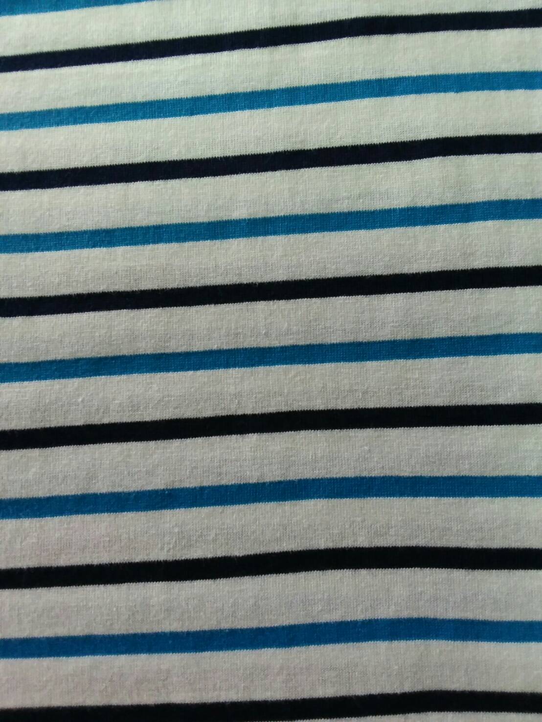 เสื้อครอบครัว สีสันสดใส สั่งเพิ่มซิปเปิดให้นมได้ มีให้เลือกหลายสี