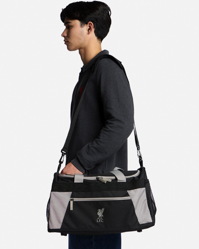 กระเป๋าลิเวอร์พูล Essentials Holdall ของแท้