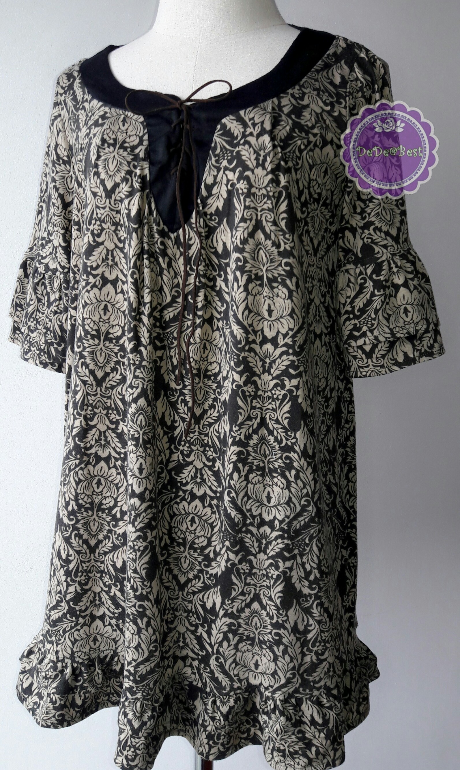 T97:2nd hand top เสื้อแฟชั่นลายกราฟฟิควินเทจ โทนสีน้ำตาล