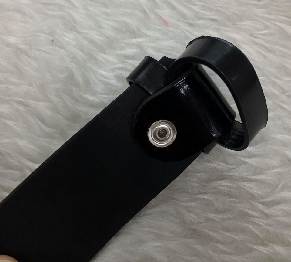 สายเข็มขัดนักเรียน สีดำ หนังแก้ว