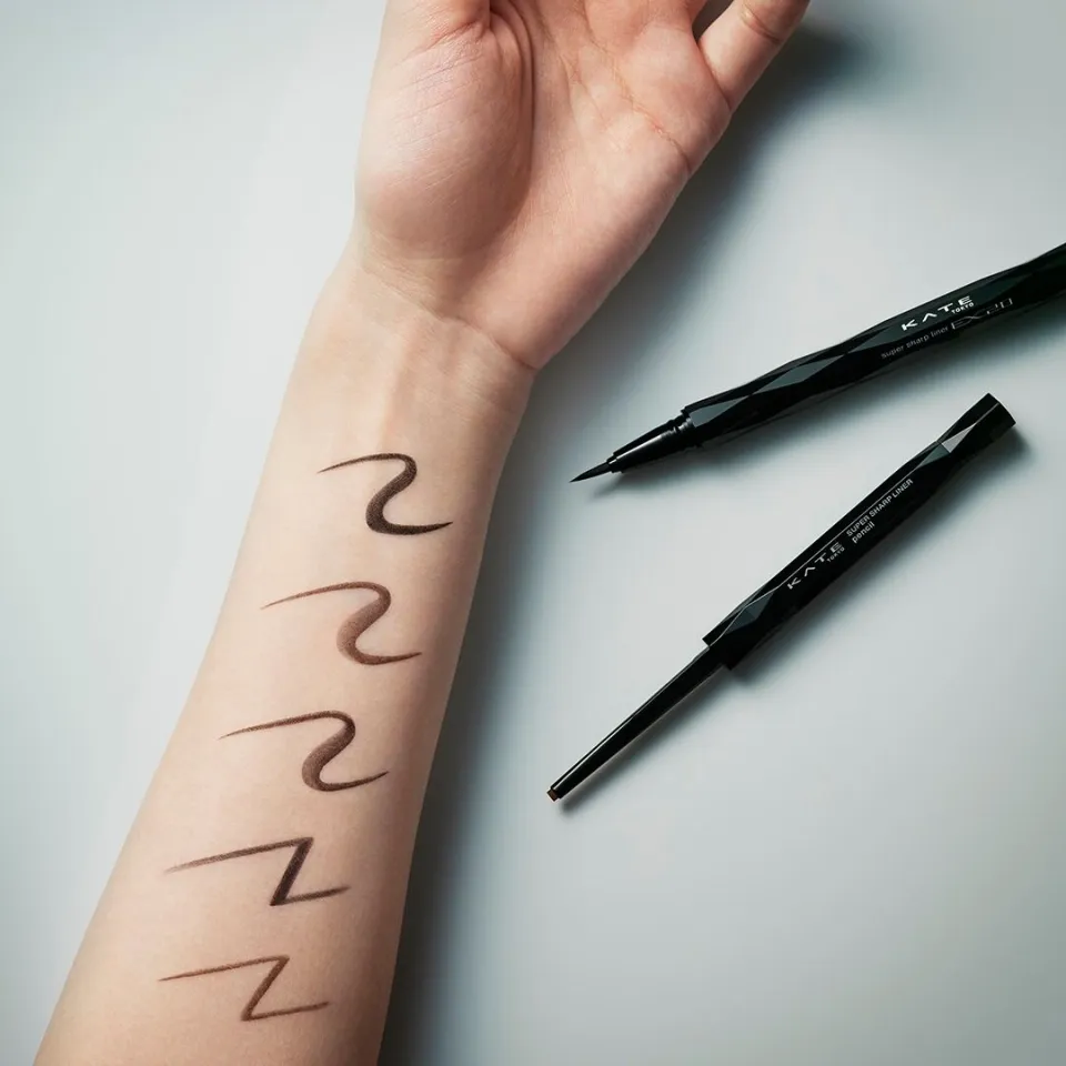 KATE Super Sharp Liner Pencil 0.09g เคท อายไลเนอร์รูปแบบดินสอ
