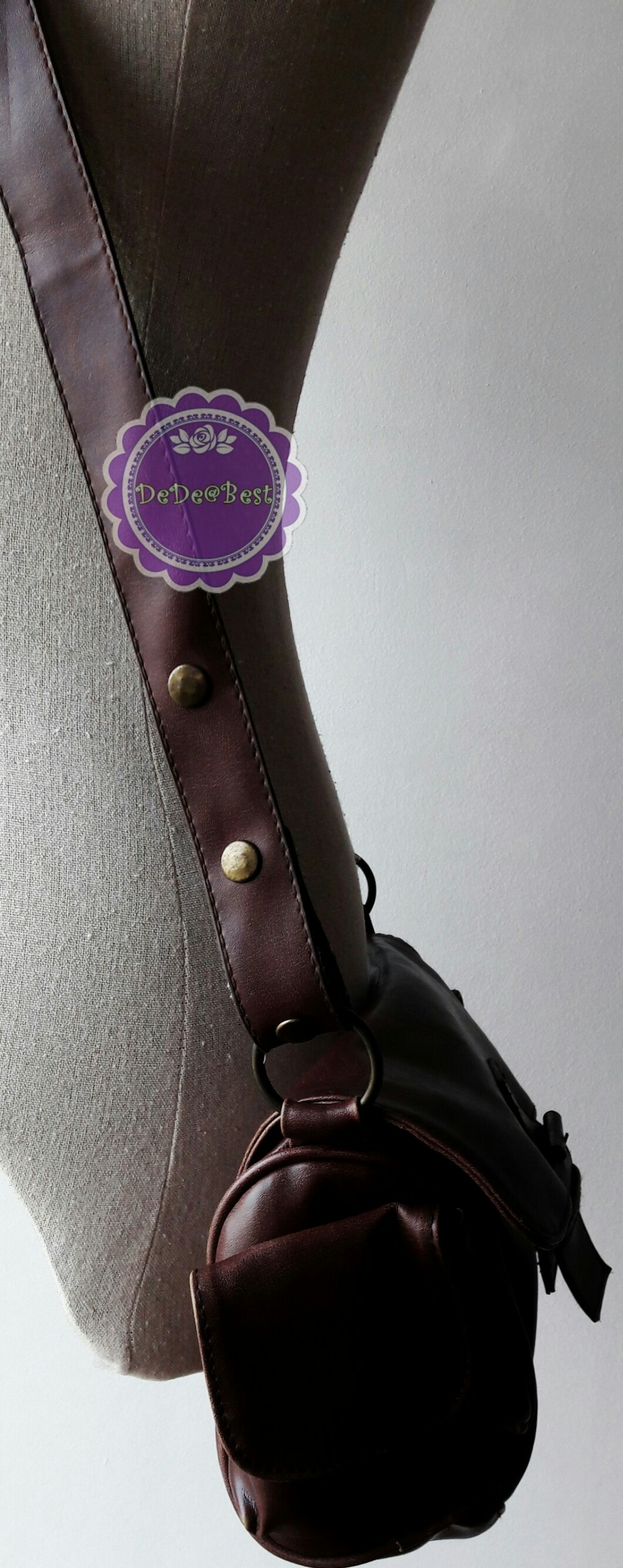 B50:2nd hand bag กระเป๋าสะพายหนังสีน้ำตาล ถอดสายเปลี่ยนได้ มีสายสั้นและสายยาว