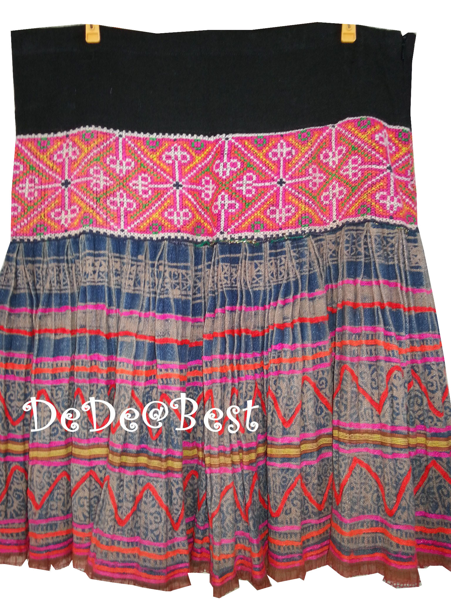 ขายแล้วค่ะ S4:2nd hand skirt กระโปรงชาวเขาปักลายสวย❤