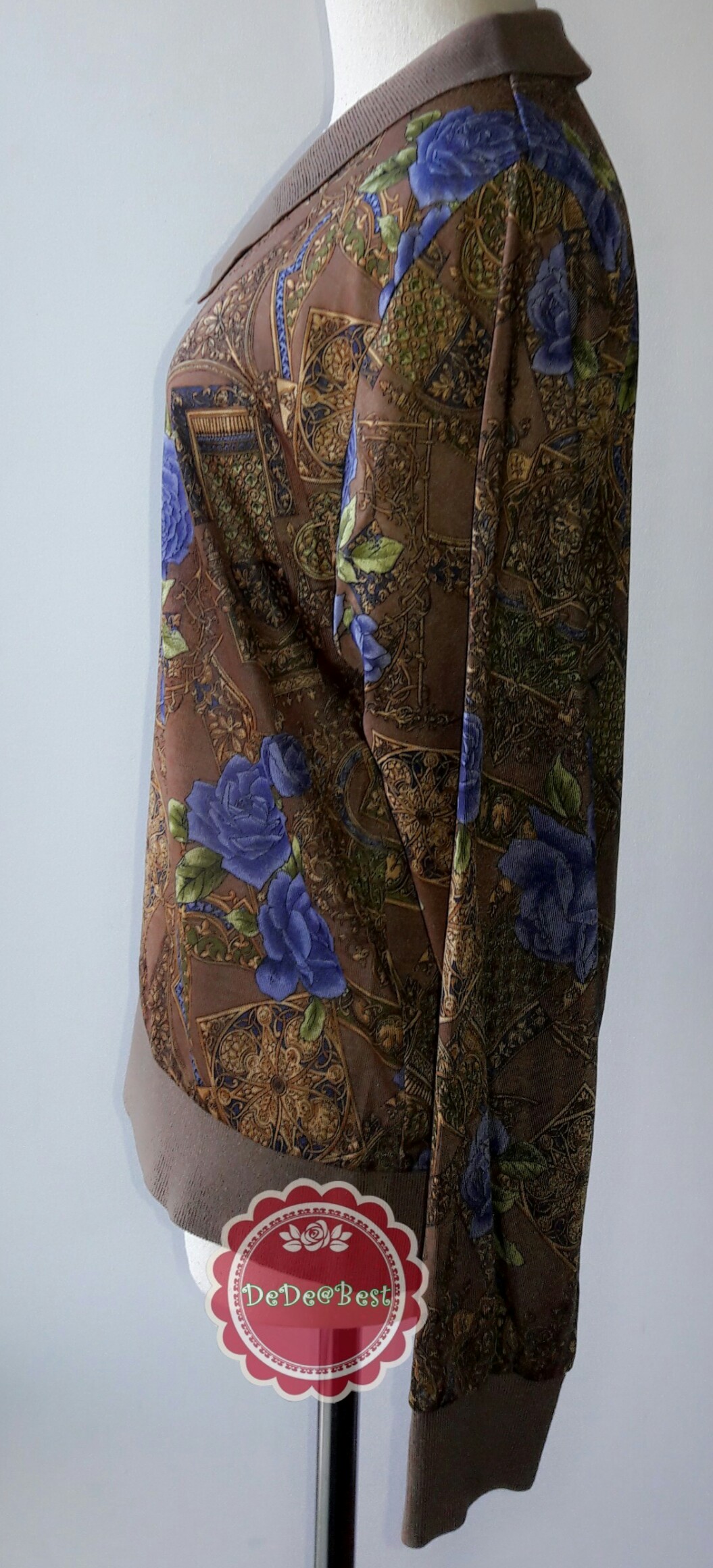 T65:Vintage top เสื้อวินเทจสีน้ำตาล ลายดอกไม้สีน้ำเงินและลายกราฟฟิคสีทอง