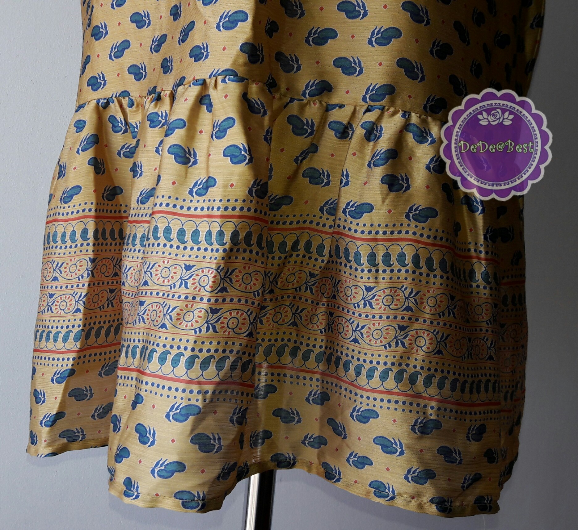 D45:Vintage dress เดรสวินเทจผ้า Silk ลายผลไม้