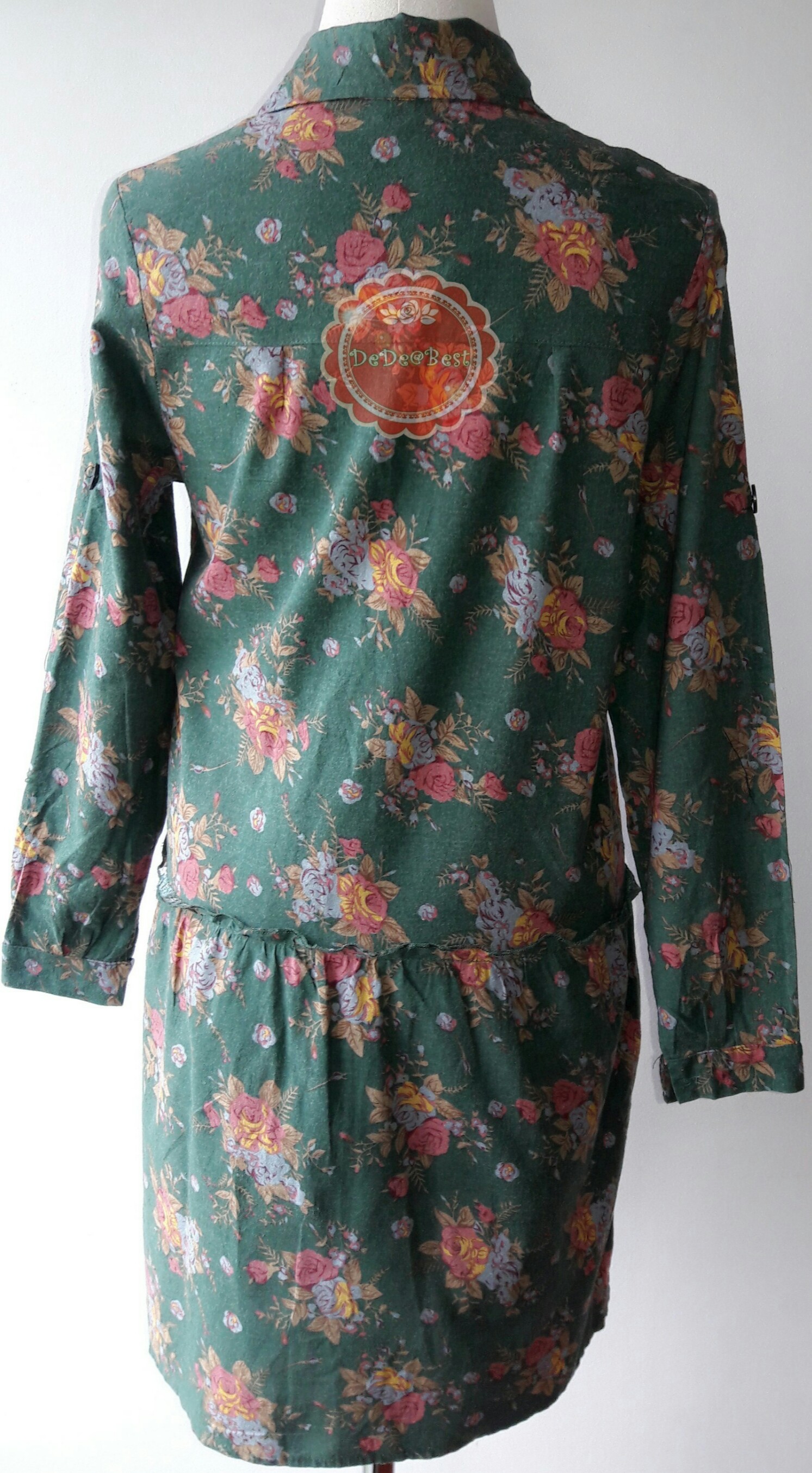 D17:2nd hand dress เดรสสีเขียวปกเชิ้ต ลายกุหลาบคลาสสิค มีกระเป๋าใต้เอวทั้ง 2ข้าง