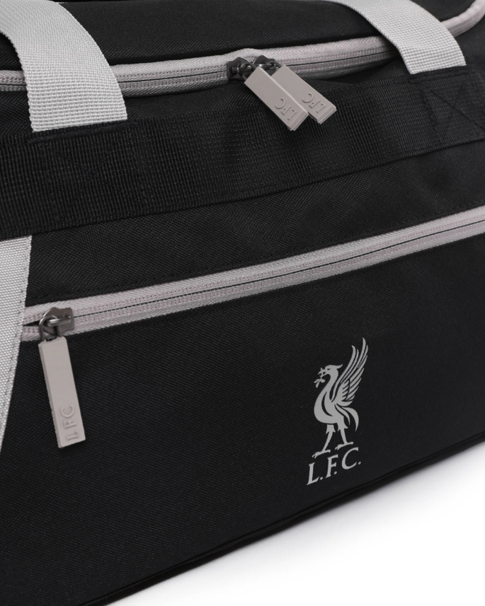 กระเป๋าลิเวอร์พูล Essentials Holdall ของแท้