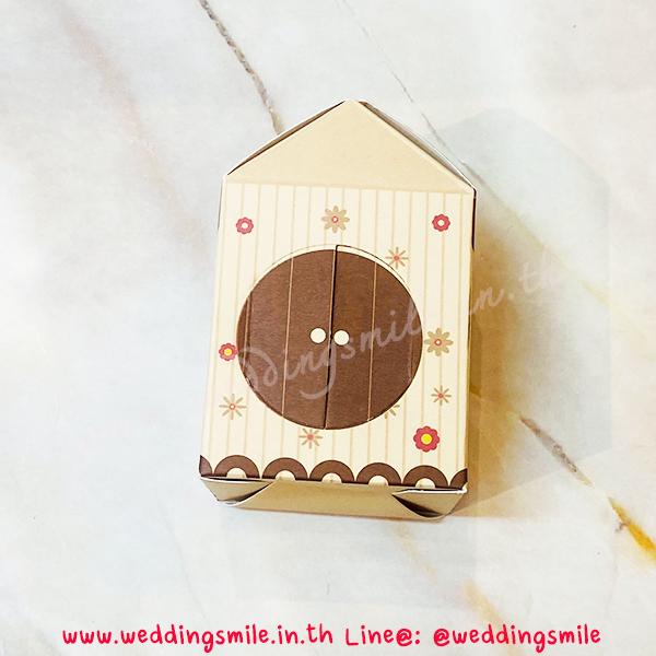 กล่องกระดาษใส่ของชำร่วย บ้านหมี กล่องน้ำตาล เปิดหน้าต่างได้ (10 ใบ/ห่อ ใบละ 3.-) (50 ใบ ขึ้นไป ใบละ 2.50)