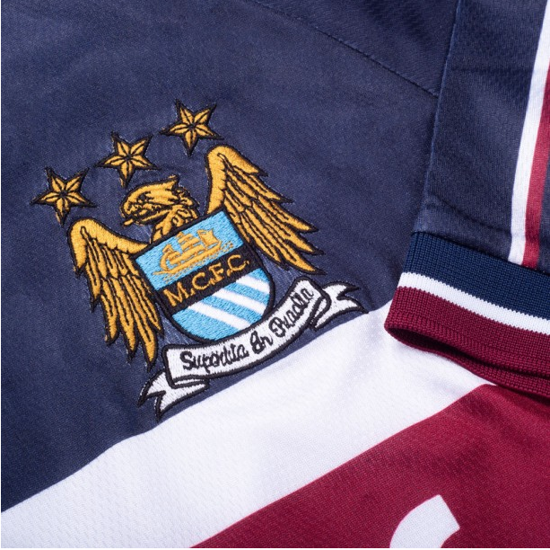 เสื้อเรทโรย้อนยุคแมนเชสเตอร์ ซิตี้ 1998 Away Polyester ของแท้