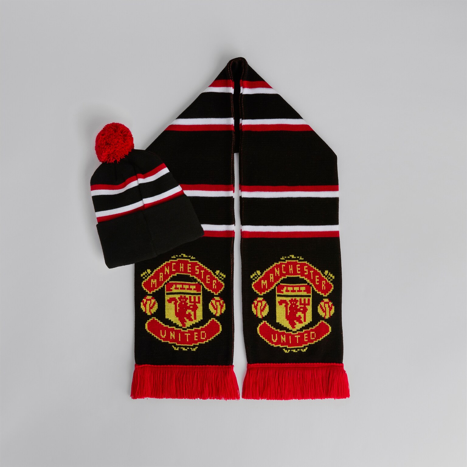 ผ้าพันคอแมนเชสเตอร์ ยูไนเต็ด Hat and Scarf Set สีดำของแท้