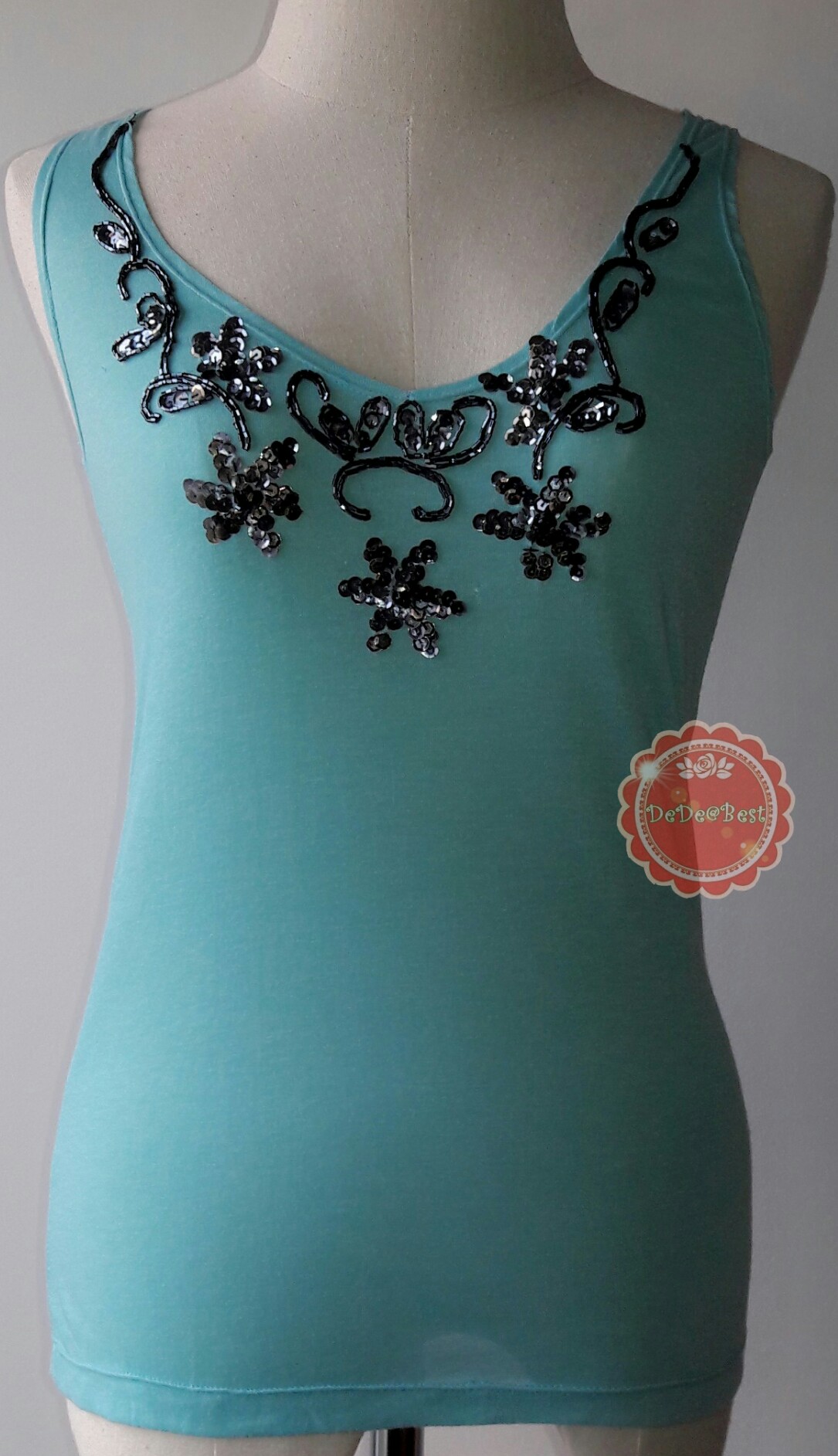 T29:2nd hand top เสื้อยืดแขนกุดปักเลื่อมสวย