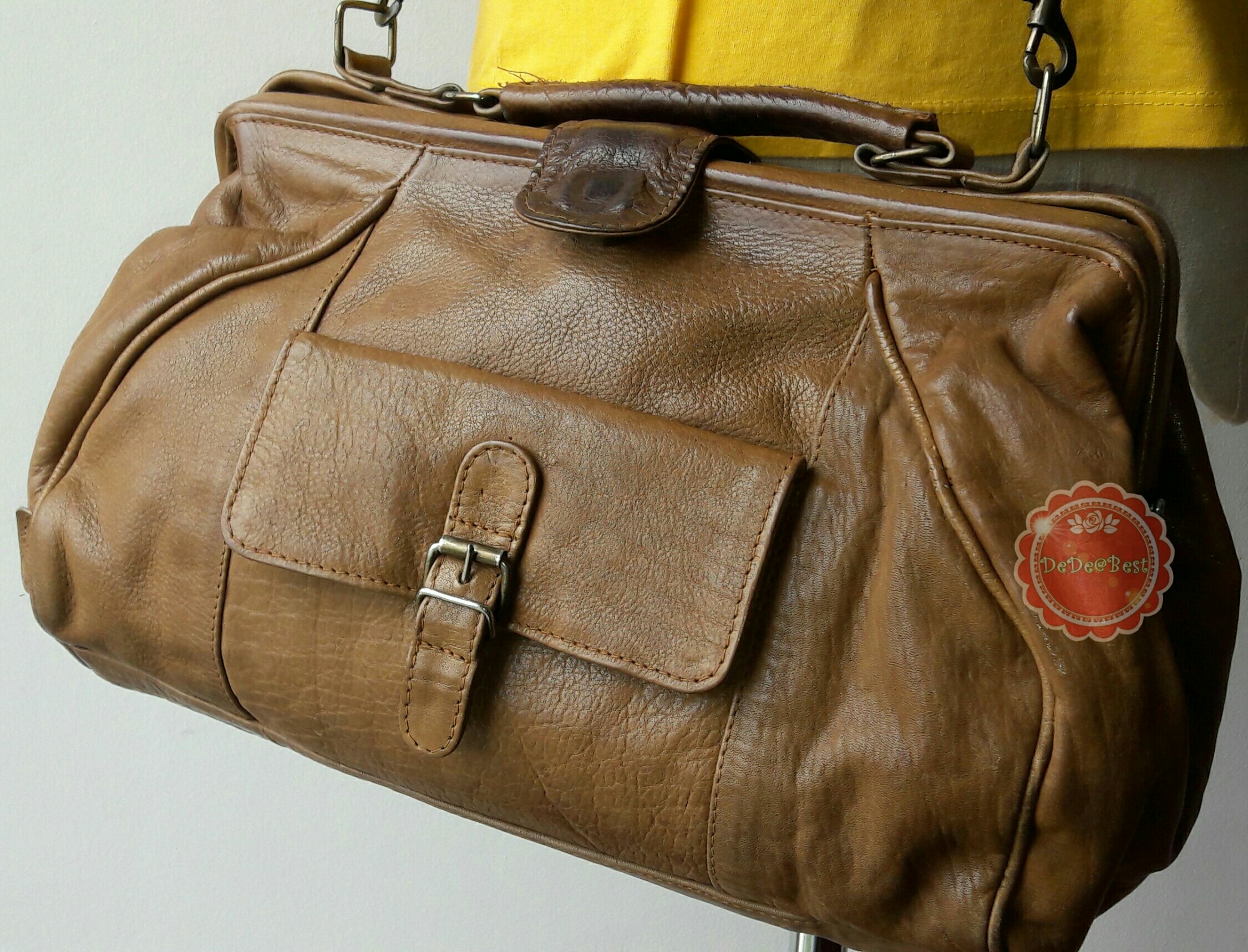 ขายแล้วค่ะ B61: Vintage leather doctor bag กระเป๋าหนังแท้ ทรง doctor กระเป๋าวินเทจ กระเป๋าสะพาย ถอดสายเป็นกระเป๋าถือได้❤