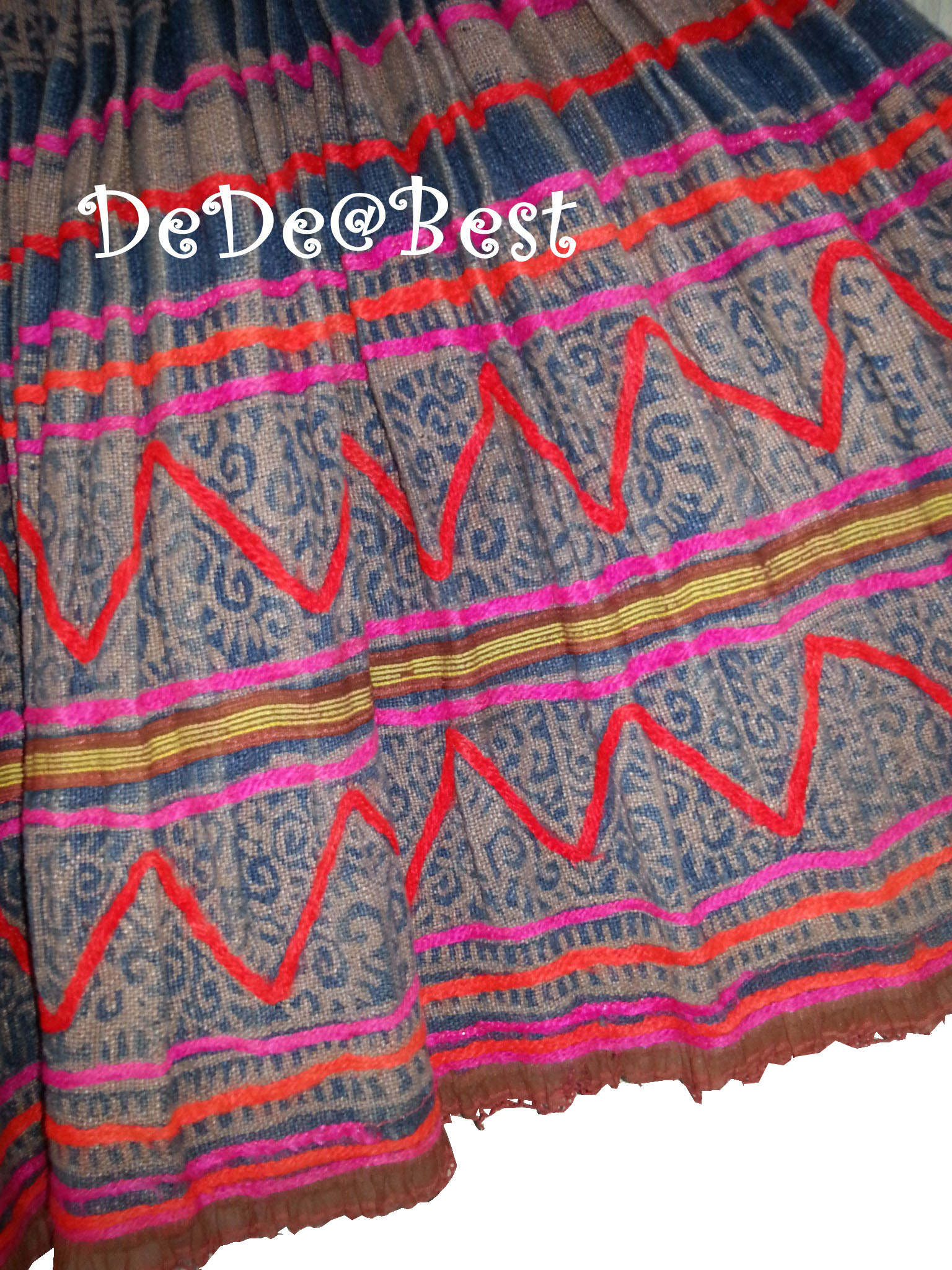 ขายแล้วค่ะ S4:2nd hand skirt กระโปรงชาวเขาปักลายสวย❤