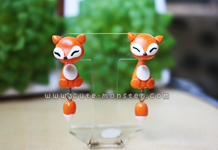 ต่างหูดินปั้น สุนัขจิ้งจอกสีส้ม Cutie orang fox