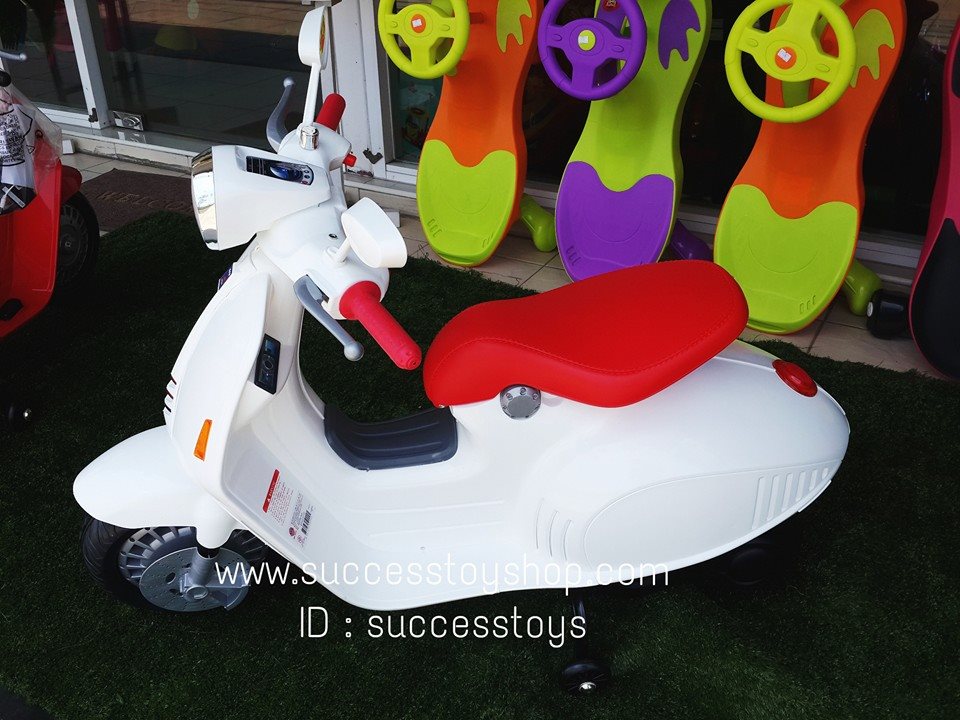 รถมอเตอร์ไซค์เวสป้า รุ่น CC3172 มี 4 สี ชมพู ดำ ขาว แดง