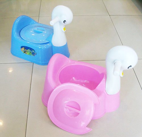 กระโถนเด็กรูปเป็ด มีคันจับช่วยเบ่ง Nuebabe มี 2 สี ฟ้า, ชมพู