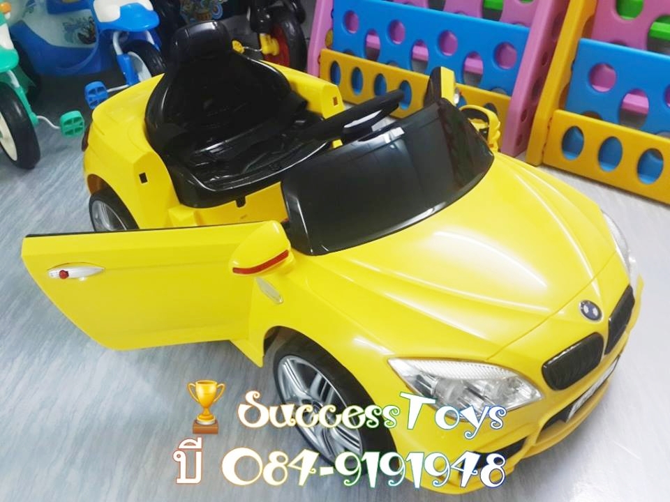 รถแบตเตอรี่เด็กนั่งไฟฟ้า รุ่น LN5618 ยี่ห้อ bmw เปิดประตูได้ 2 แบต 2 มอเตอร์ มี 4 สี ขาว แดง เหลือง ดำ
