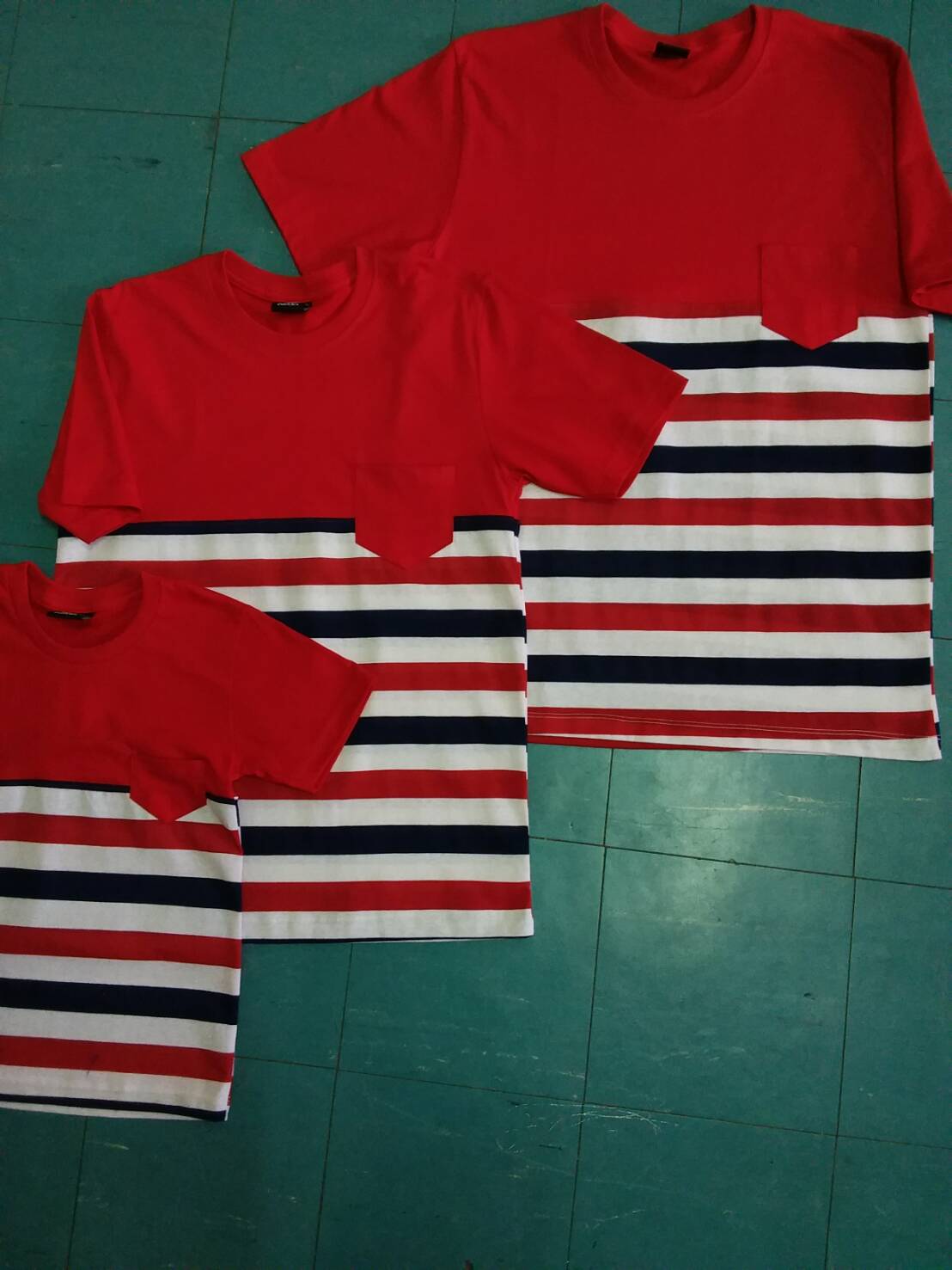 เสื้อครอบครัว สีสันสดใส สั่งเพิ่มซิปเปิดให้นมได้ มีให้เลือกหลายสี