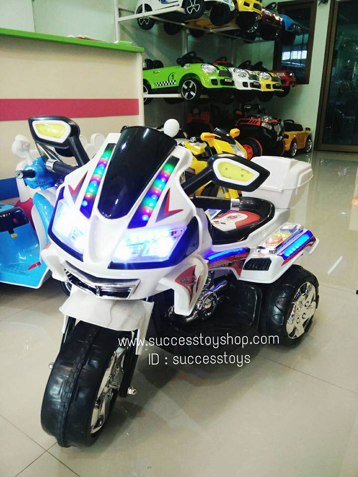 รถมอเตอร์ไซค์ รุ่น LNM996 มี 3 สี แดง ขาว เขียว