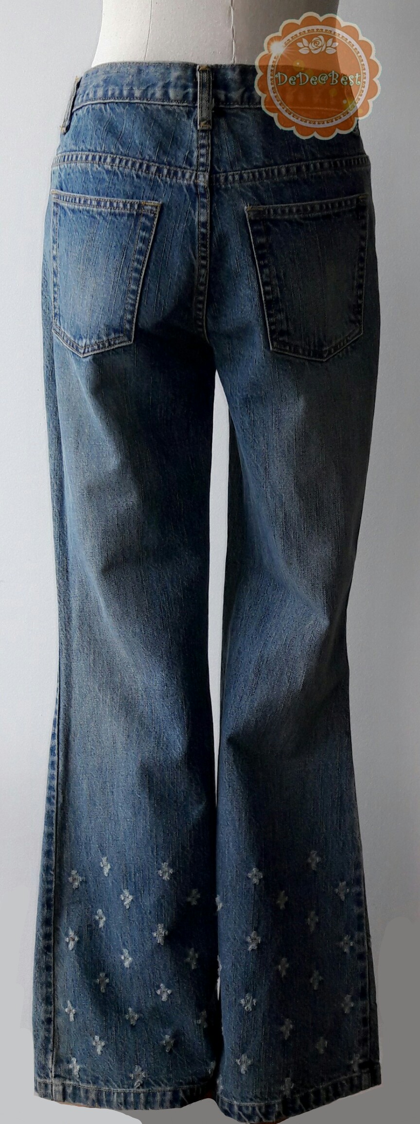 P13:Vintage jeans กางเกงยีนส์วินเทจ ขาม้า เจาะเป็นลายดอกไม้