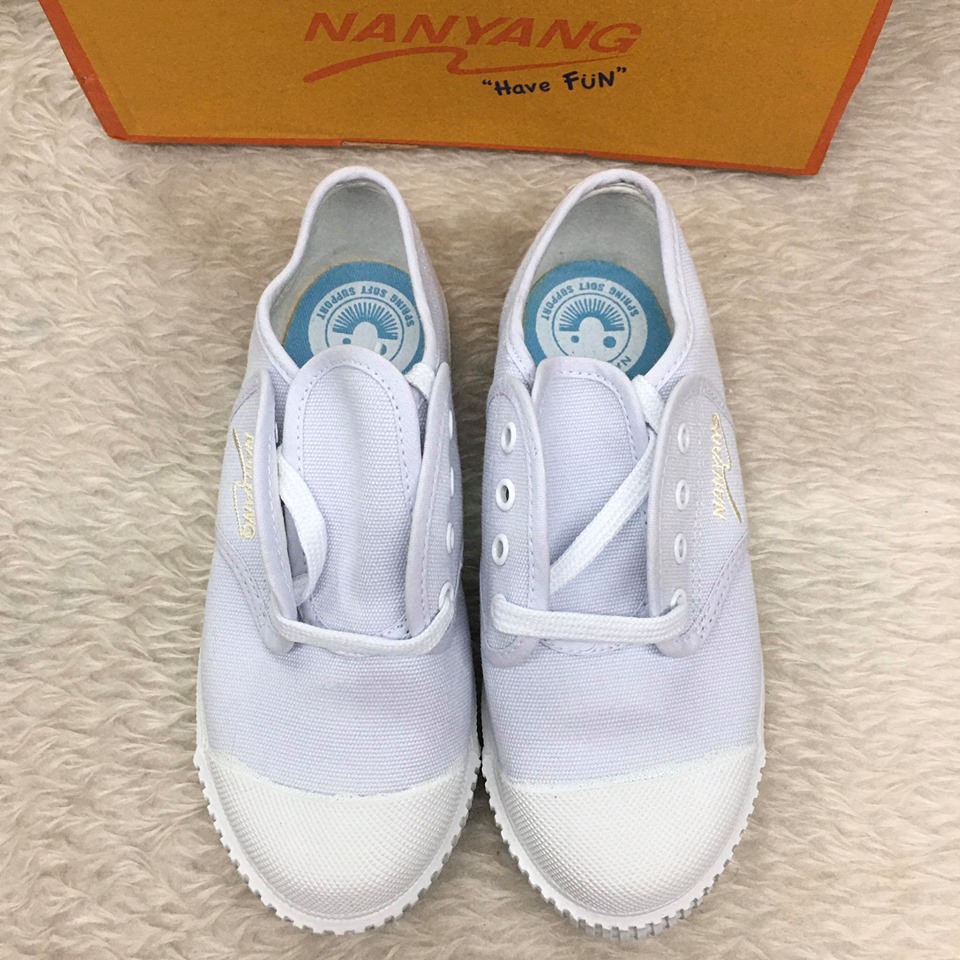 รองเท้านันยาง (NANYANG) สีขาว