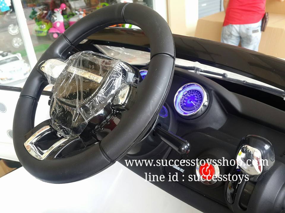 รถแบตเดอรี่เด็กนั่งไฟฟ้า รุ่นSX118 ยี่ห้อ RANGE ROVER 2 แบต 2 มอเตอร์ มี2 สี ขาว / แดง