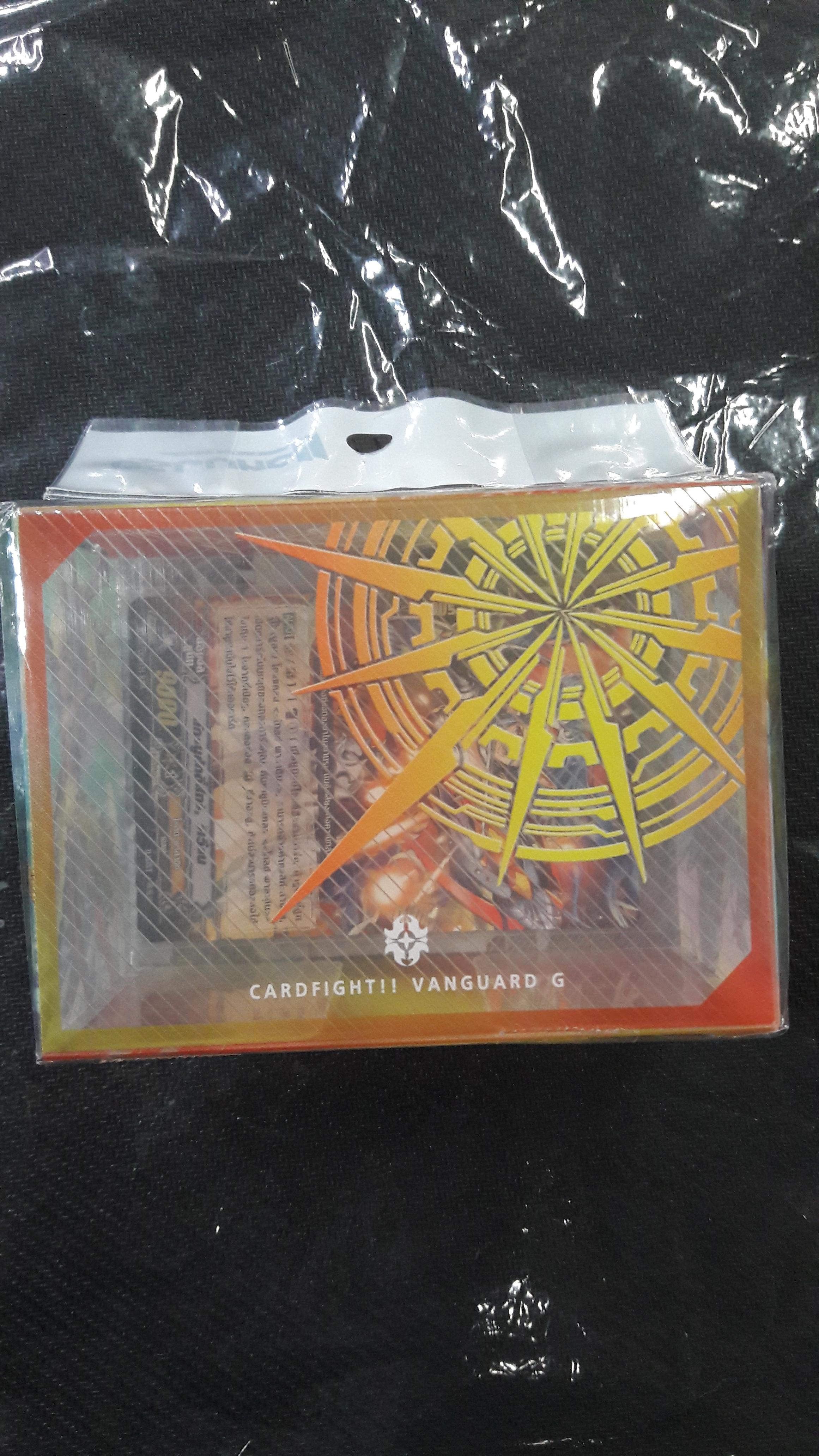 กล่องใส่กาดแวนการ์ด ลายโกลพาราดิน