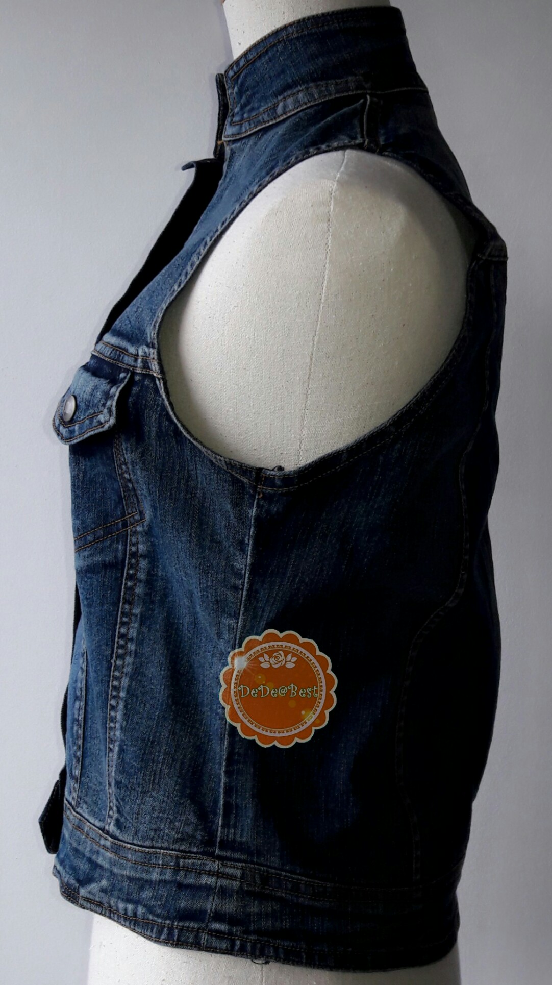 ขายแล้วค่ะ T123:2nd hand top เสื้อกั๊กยีนส์ (แขนกุด) size L ❤