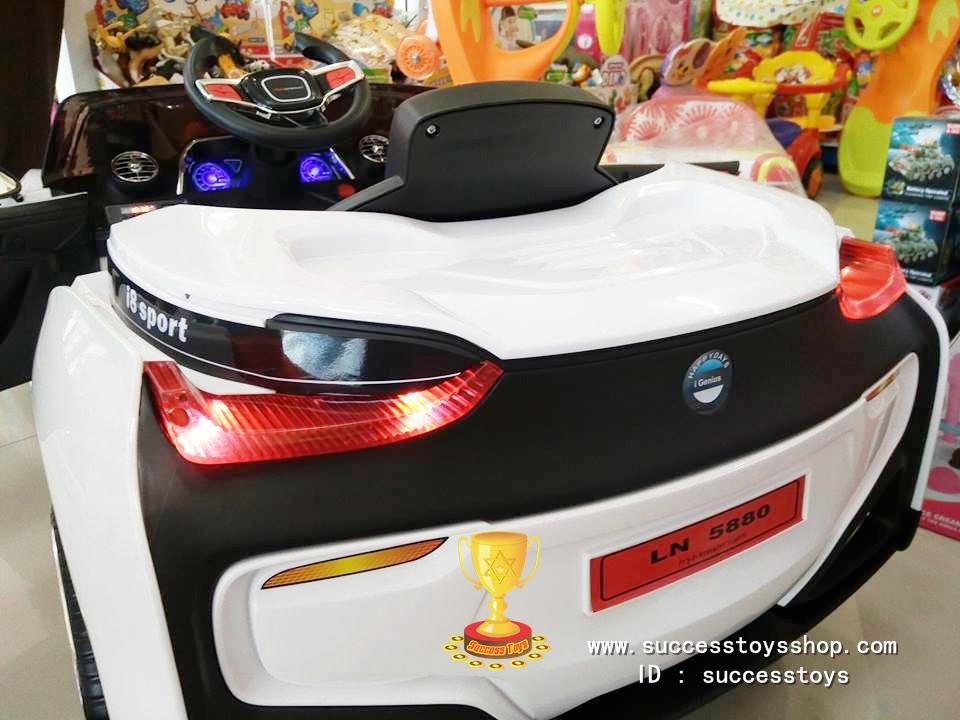 รถแบตเตอรี่เด็กนั่งไฟฟ้า รุ่น LN5880W ยี่ห้อ BMW 2M