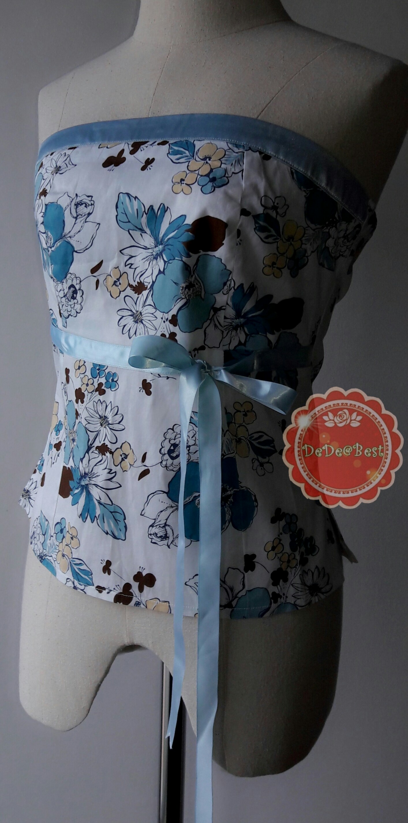 T103:2nd hand top เสื้อเกาะอก ลายดอกไม้สีฟ้า ผูกโบว์ใต้อก สวยหวานน่ารัก