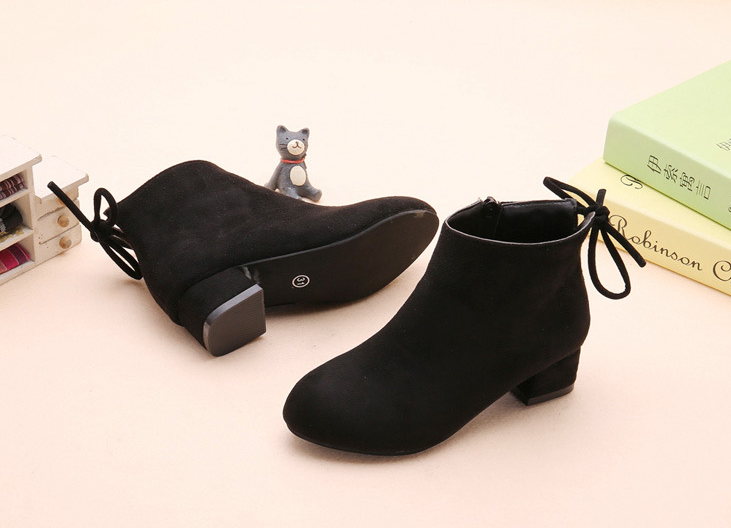 รองเท้าบู๊ทสั้น สีดำ หนังกำมะหยี่ ประดับโบว์ด้านหลัง Size 34-39