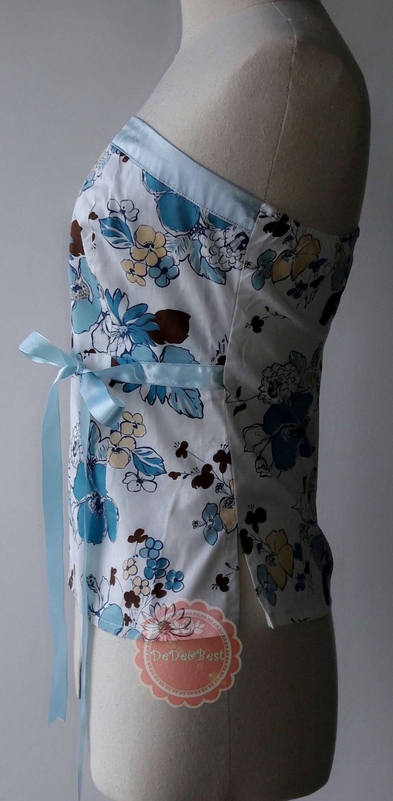 T103:2nd hand top เสื้อเกาะอก ลายดอกไม้สีฟ้า ผูกโบว์ใต้อก สวยหวานน่ารัก
