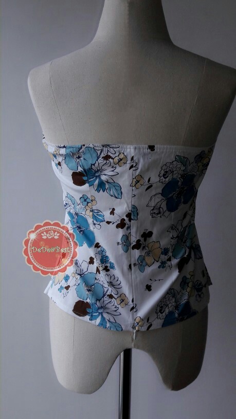 T103:2nd hand top เสื้อเกาะอก ลายดอกไม้สีฟ้า ผูกโบว์ใต้อก สวยหวานน่ารัก