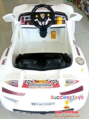 รถแบตเตอรี่เด็กนั่งไฟฟ้า รุ่น LN5501 รถปอร์เช่ มี 4 สี ขาว เหลือง แดง ดำ