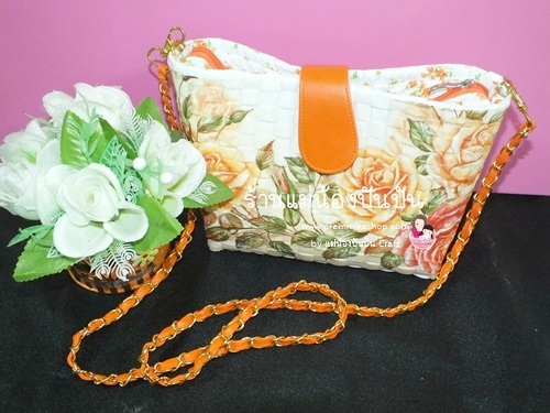 เดคูพาจ กระเป๋าสาน