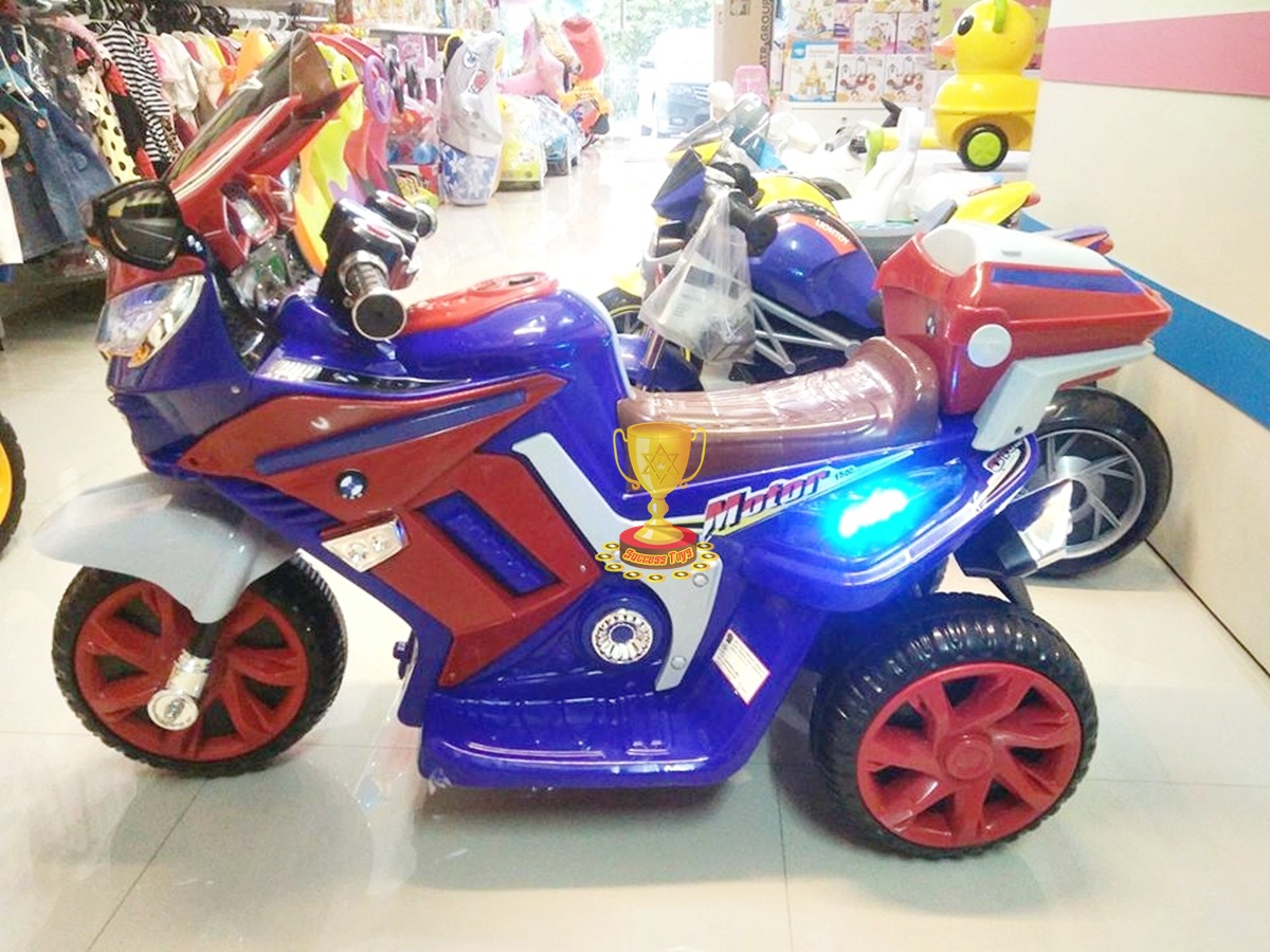 รถมอเตอร์ไซค์ BMW 2 มอเตอร์ คันใหญ่ มี 4 สี แดง น้ำเงิน เหลือง ฟ้า